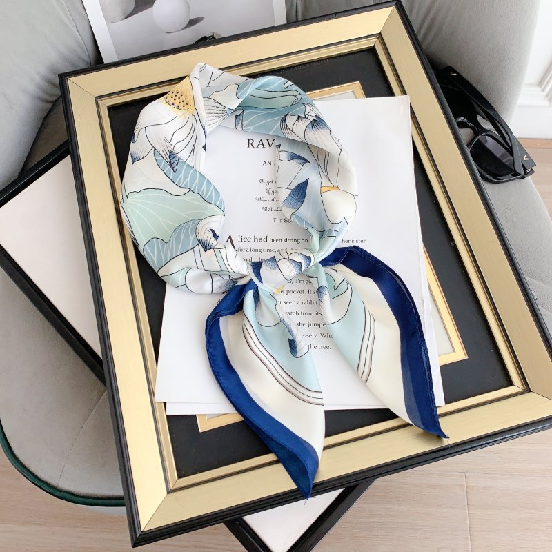 AquaTulips (70X70 cms)