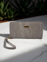 CrossKulture - UrbanCarry lightweight long wallet front view