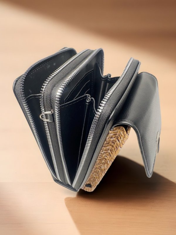 CrossKulture - EchoSling lightweight sling bag inner view with zip compartment and storage pockets