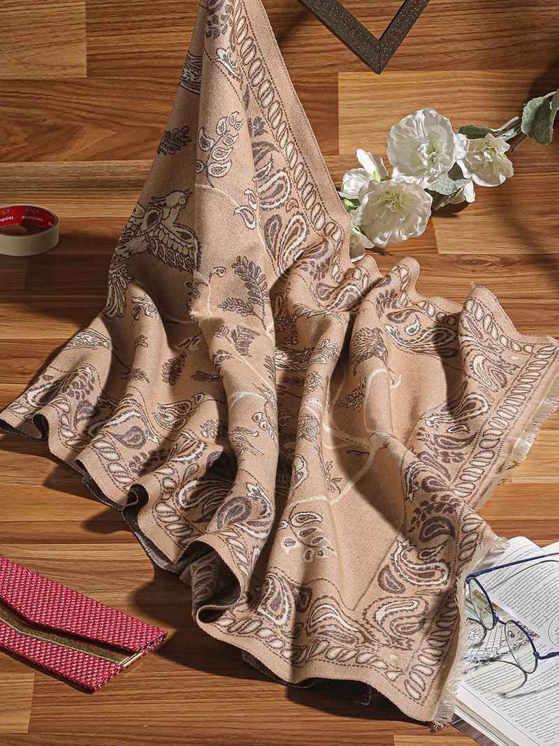 CrossKulture - SteamyBrew Paiseley pattern wool Scarf print detailing view