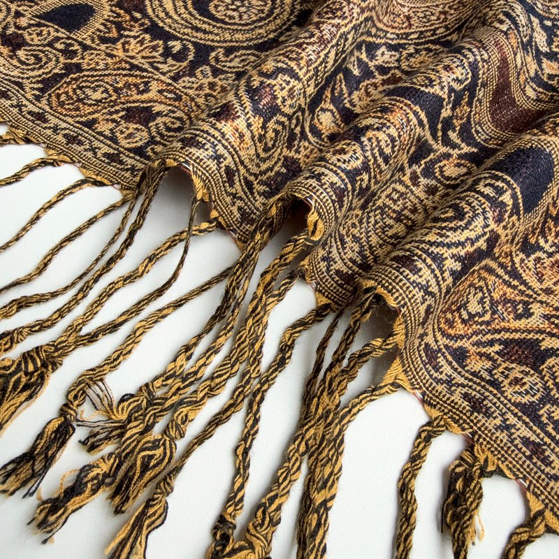 CrossKulture - PaisleyWeave lightweight modal scarf fabric detailing view