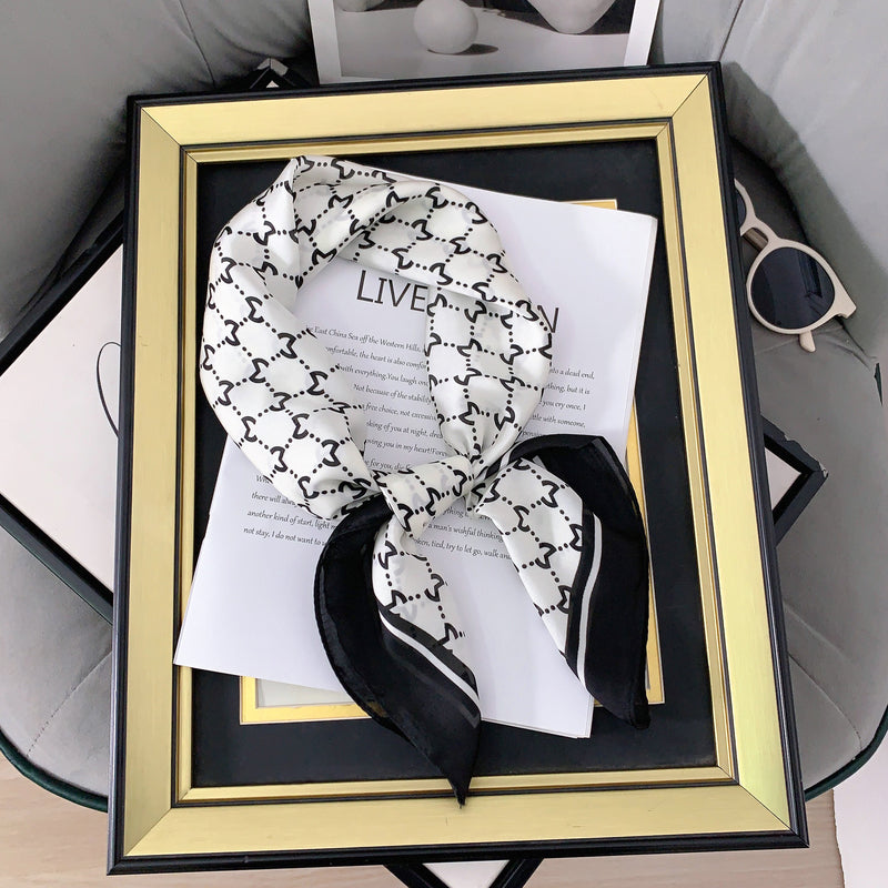 BlackPearl (70X70 cms)