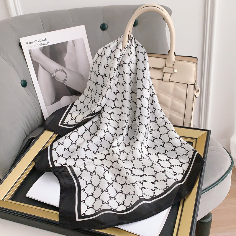 BlackPearl (70X70 cms)