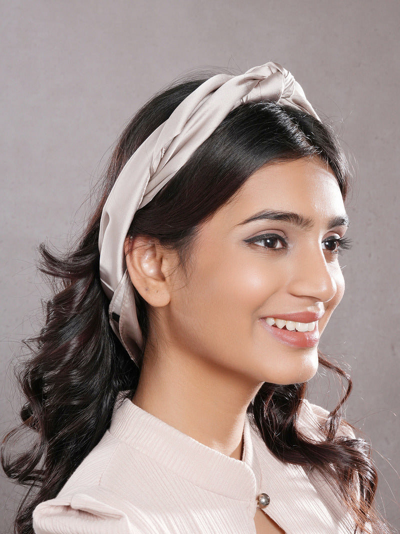 ChampagneSilk (70X70 cms)