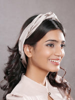 ChampagneSilk (70X70 cms)