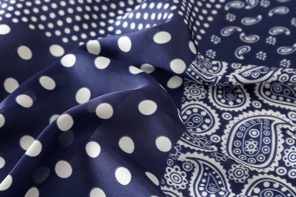 BusyBlue (70X70 cms)