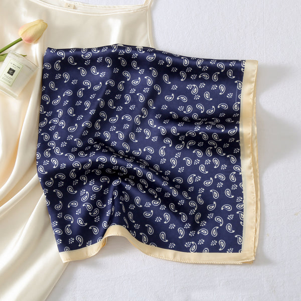 BusyBlue (70X70 cms)