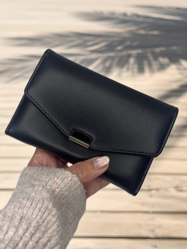 CrossKulture - NoirClutch lightweight Clutch bag in-hand view