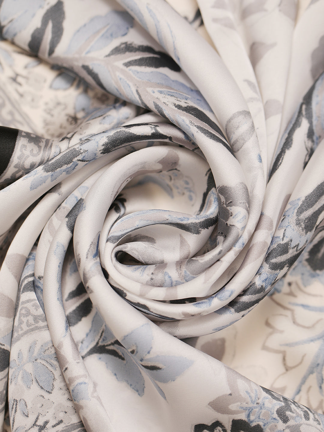 CloudCharm (70X70 cms)