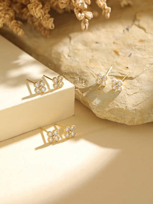 VogueVault Ear Stud Combo Gold