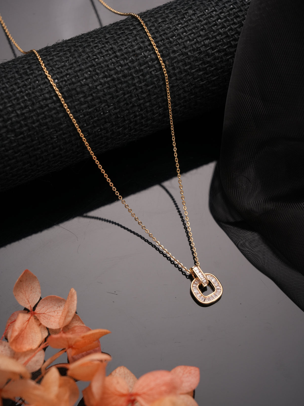 IconGlow Necklace Pendant Gold