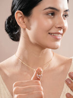 GlamTheory Necklace Pendant Gold