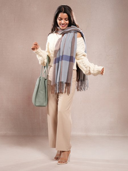 CrossKulture - FrozenWeave lightweight acrylic wool scarf model view