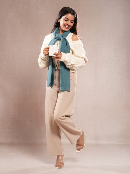 CrossKulture - CozySoul lightweight acrylic wool scarf in model view
