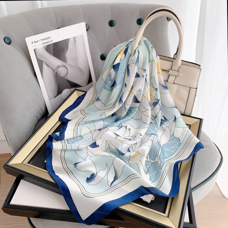 AquaTulips (70X70 cms)