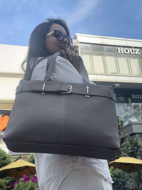 CrossKulture - MegaTrendy Tote Bag back view with model