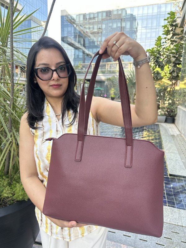 CrossKulture - MaxiTrendy Tote Bag back view with model 