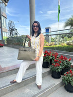 CrossKulture - GrandTrendy Tote Bag front view with model