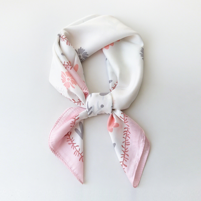 SnowflakeBlush (70X70 cms)