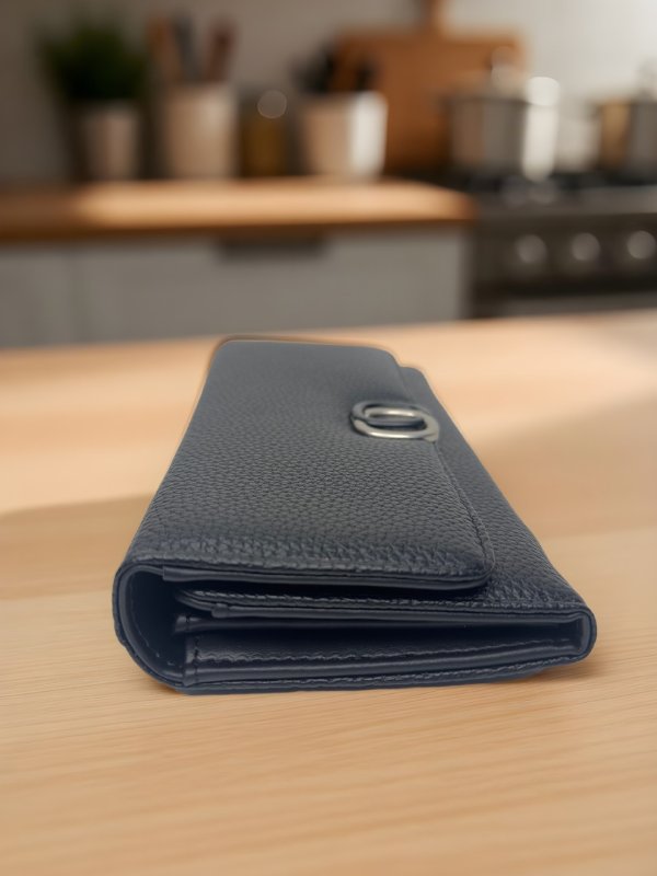 CrossKulture -RoyalCarry lightweight long wallet side view