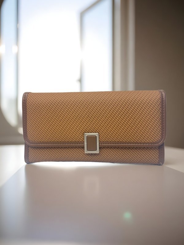 CrossKulture -IconicCarry lightweight long wallet front view