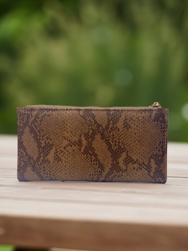 CrossKulture -OpulentCarrylightweight long wallet back view