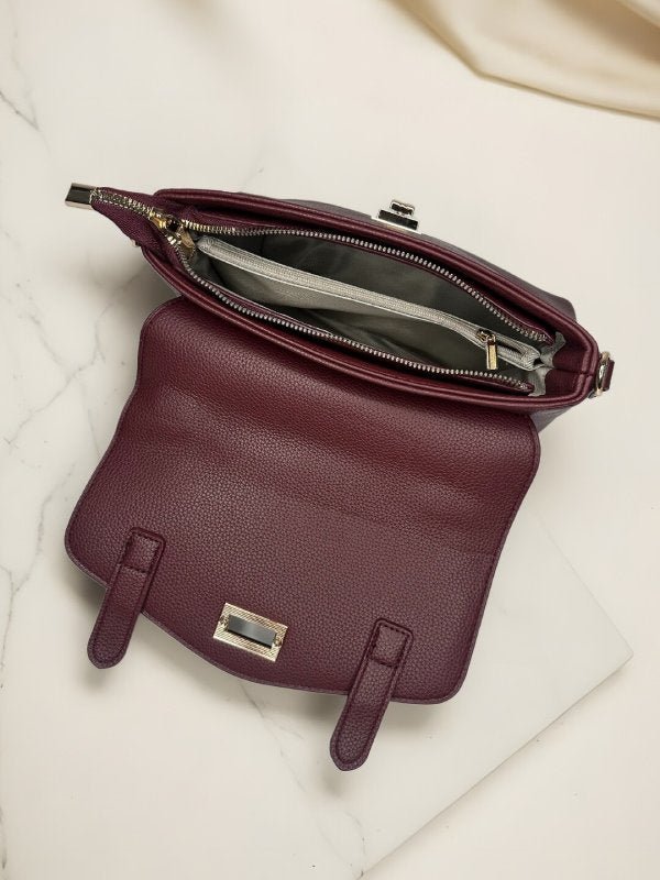 CrossKulture - BlissLite wine handbag interior with zip compartment and storage pockets