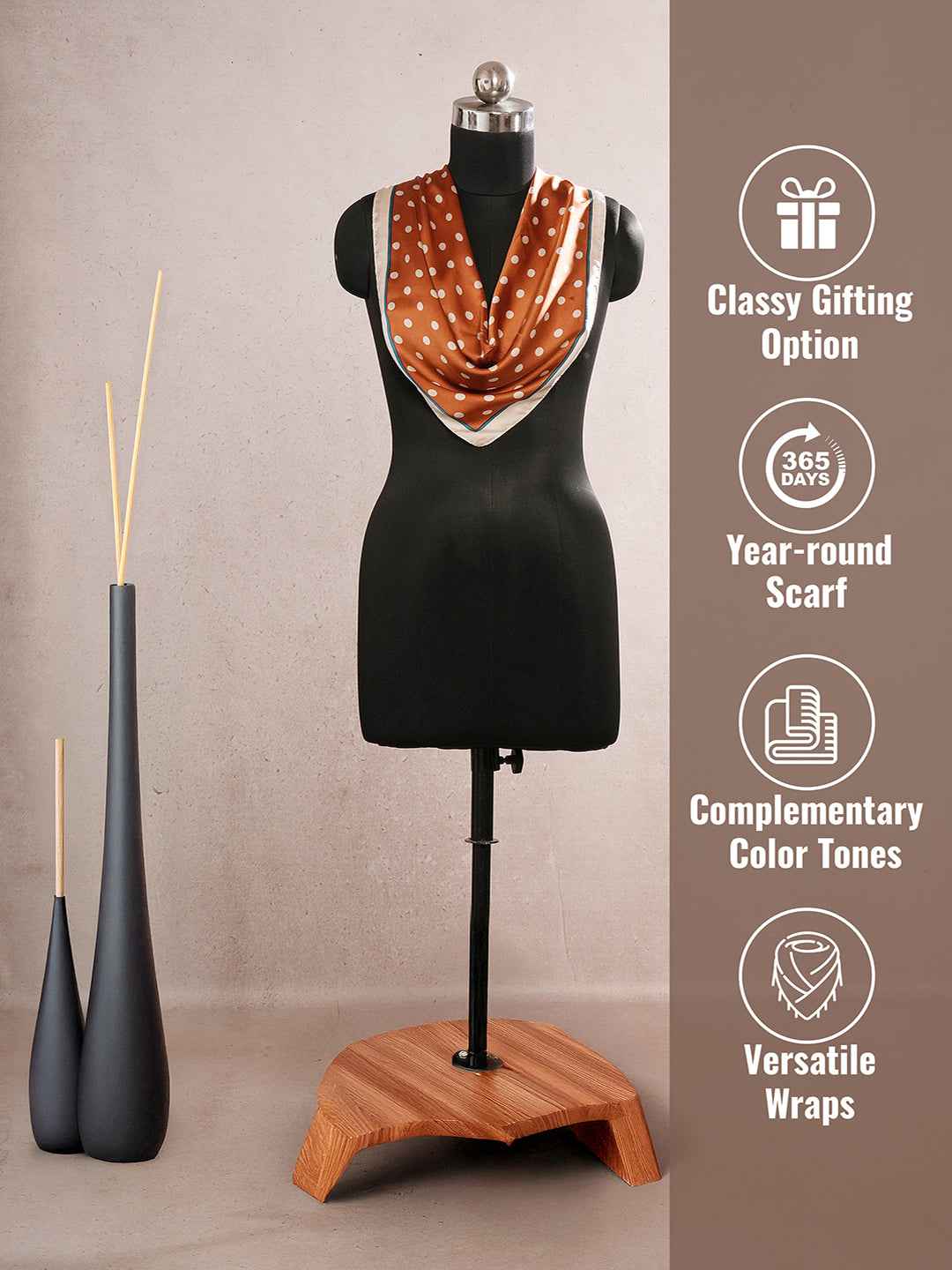 PolkaMuse (70X70 cms)