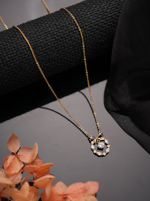 GlamTheory Necklace Pendant Gold