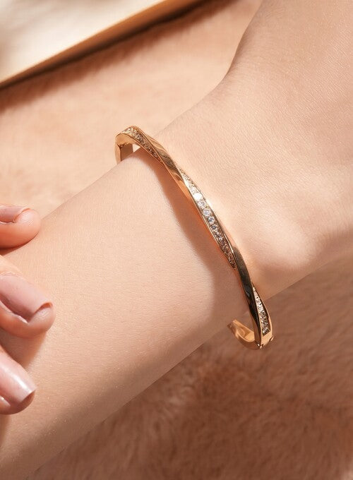 NobleSpark Bangle Bracelet Gold