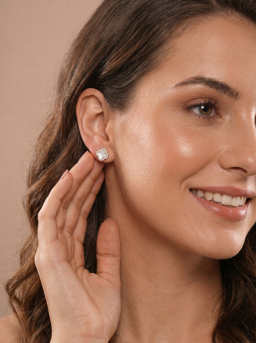 ChicCraft Ear Stud Combo Gold