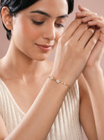 MoonCharm Chain Bracelet Gold