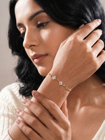 MoonCharm Chain Bracelet Gold